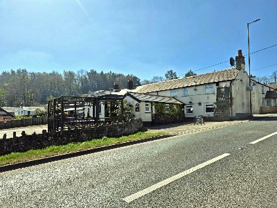 FLINTSHIRE - WET-LED VILLAGE PUB