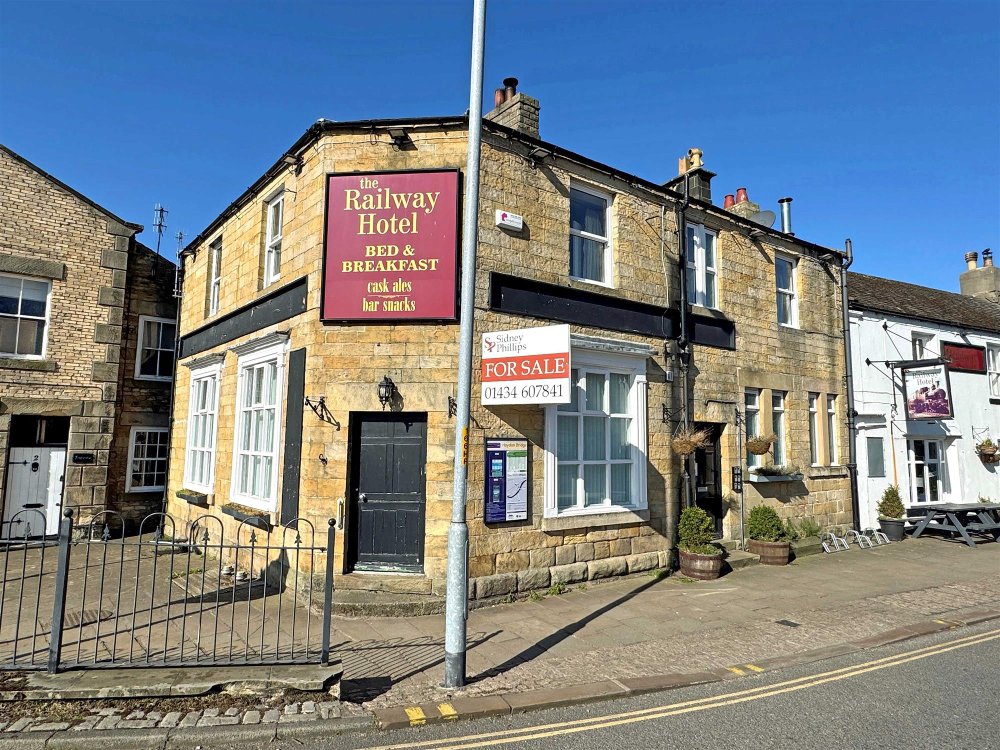 NORTHUMBERLAND - GUESTHOUSE/TOWN HOUSE IN BEAUTIFUL VILLAGE