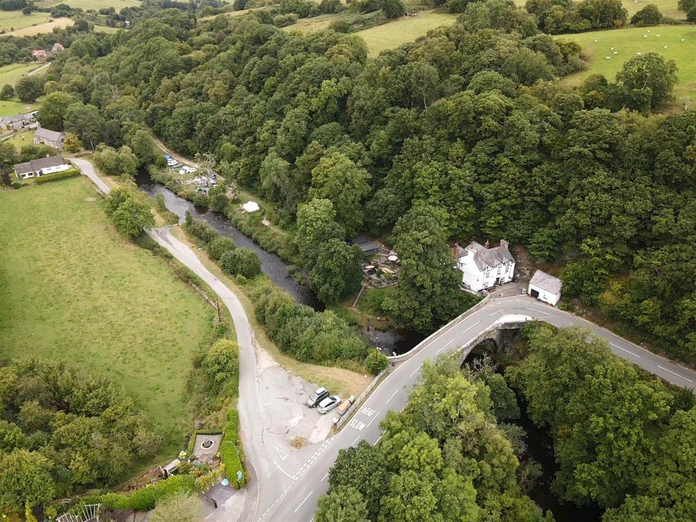 CONWY - HISTORIC WELSH DROVERS' INN AND CAMPSITE