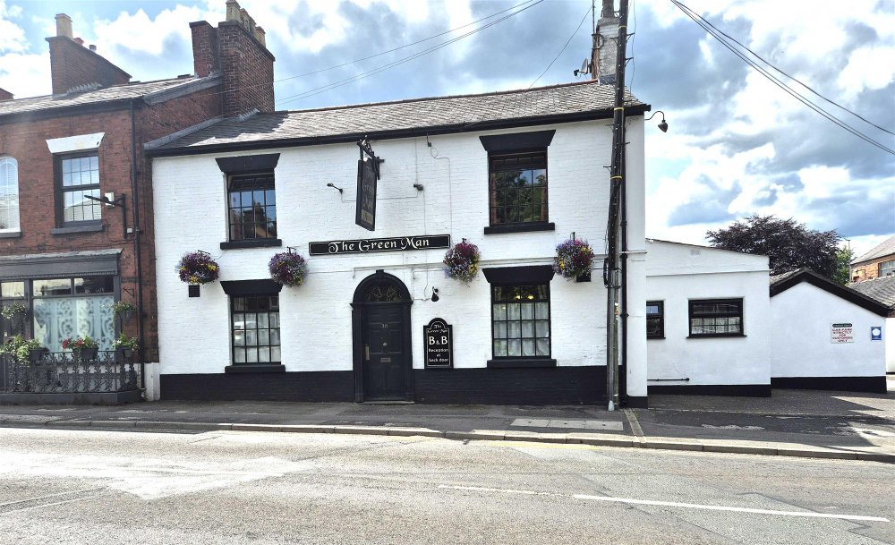 STAFFORDSHIRE MOORLANDS - 3 STAR GUEST HOUSE ON THE EDGE OF LEEK TOWN CENTRE