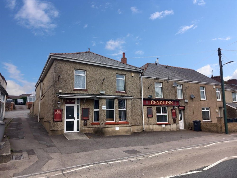 GWENT - WELL-ESTABLISHED PUBLIC HOUSE AT THE HEART OF A SOUGHT-AFTER RESIDENTIAL LOCATION