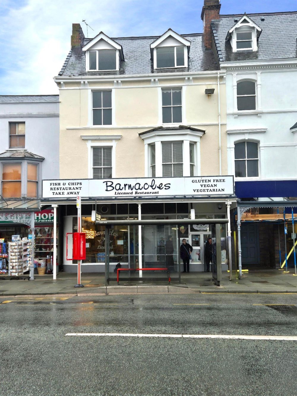 CONWY - ESTABLISHED RESTAURANT/FISH & CHIP SHOP AND THREE APARTMENTS