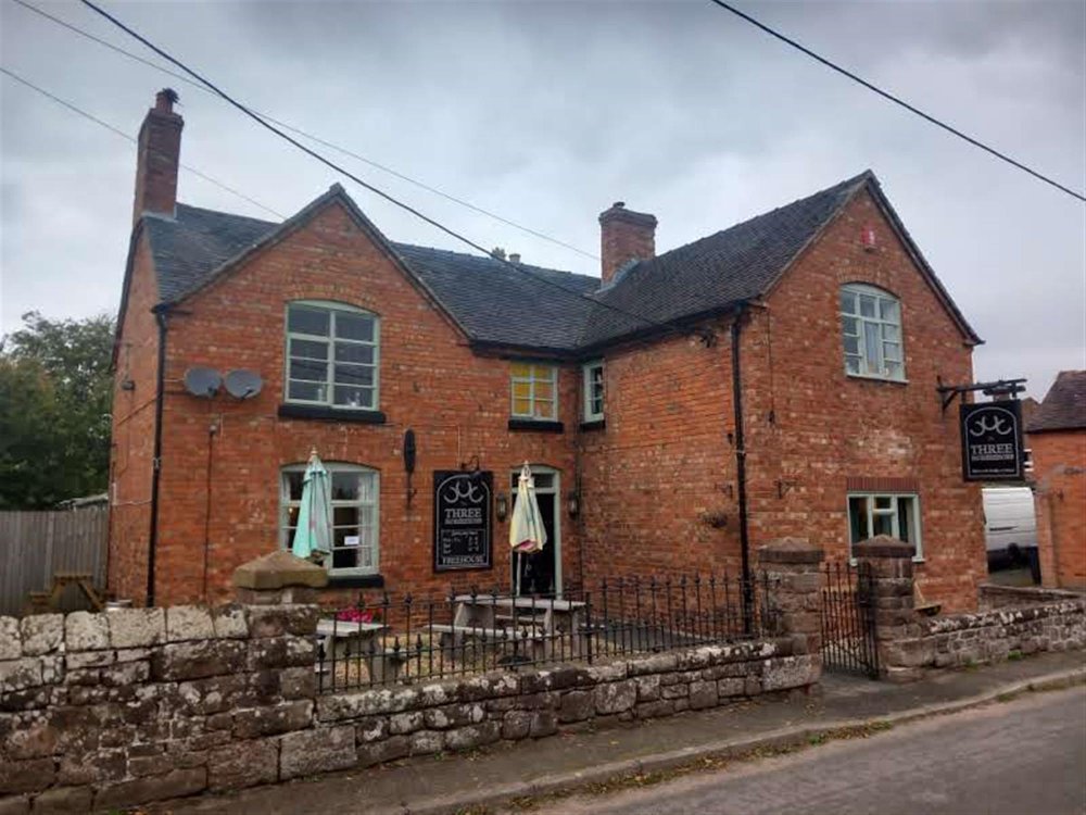 SHROPSHIRE - CHARMING VILLAGE CENTRE TRADITIONAL PUBLIC HOUSE