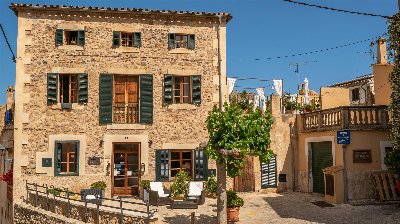 MALLORCA - BEAUTIFUL BOUTIQUE MOUNTAIN HOTEL