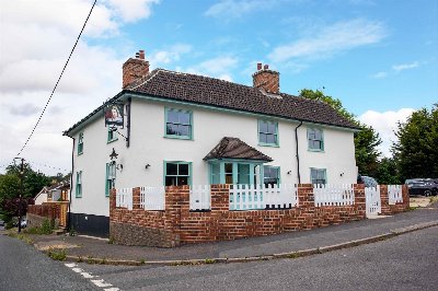 ESSEX - FULLY RENOVATED FREEHOUSE TO LET