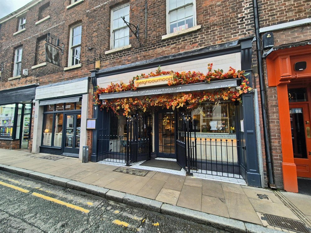 CHESHIRE - STYLISH RESTAURANT AND BAR IN THE HEART OF CHESTER CITY CENTRE