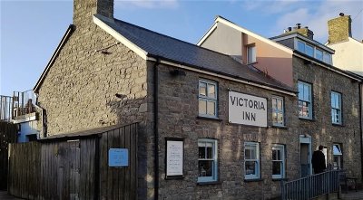 CEREDIGION – ICONIC BEACHSIDE PUB 