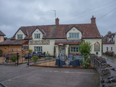 SOMERSET - WELL TRADED, CHARACTERFUL VILLAGE FREEHOUSE