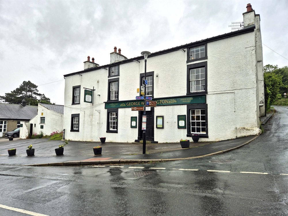 LANCASHIRE - GRADE II LISTED VILLAGE PUBLIC HOUSE WITH 6 EN SUITE LETTING ROOMS