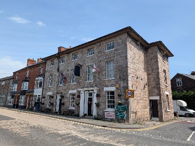 SHROPSHIRE BORDERS - VILLAGE CENTRE INN WITH EIGHT EN SUITE LETTING BEDROOMS