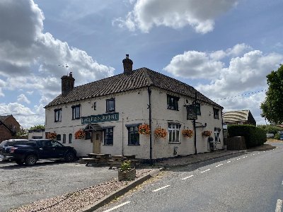 SHROPSHIRE - WELL-ESTABLISHED AND HIGHLY PROFITABLE VILLAGE PUB and RESTAURANT IN SOUGHT AFTER RURAL SHROPSHIRE