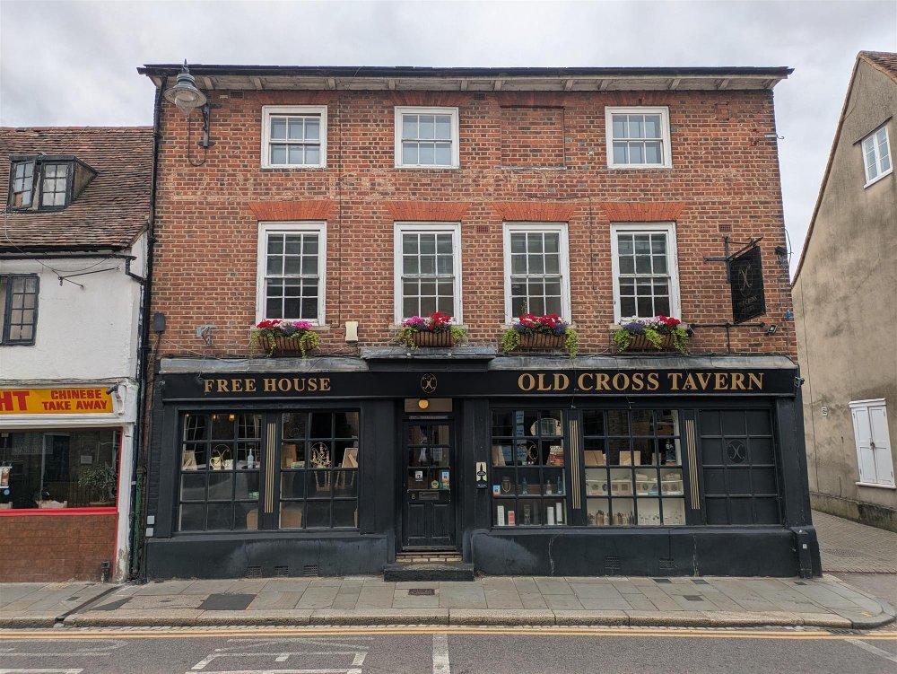 HERTFORDSHIRE - INVESTMENT PROPERTY WITH RESIDENTIAL OPPORTUNITY ABOVE
