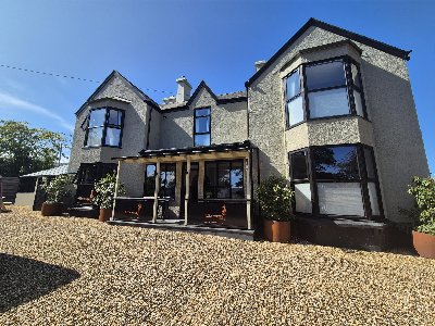 ISLE OF ANGLESEY - STUNNING BOUTIQUE HOTEL WITH BAR, RESTAURANT AND LOUNGE, OFFERING FURTHER DEVELOPMENT OPPORTUNITY