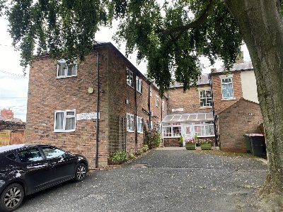 SHROPSHIRE - ESTABLISHED TEN BEDROOM TELFORD GUEST HOUSE