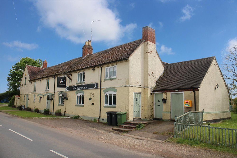 WORCESTERSHIRE - HIGH TRADING VILLAGE PUB AND RESTAURANT