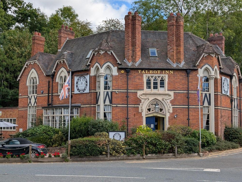 WORCESTERSHIRE - TEME VALLEY - SUPERB COUNTRY HOTEL