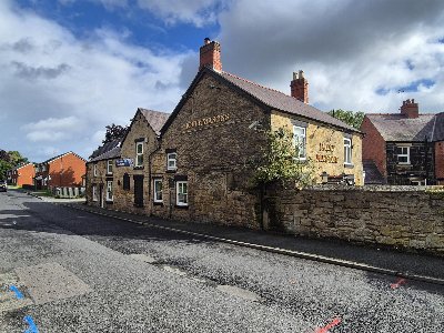 WREXHAM - WET LED VILLAGE PUBLIC HOUSE SET IN APPROXIMATELY 0.37 ACRES