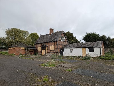 SHROPSHIRE - VILLAGE CENTRE PUBLIC HOUSE - CURRENTLY CLOSED & IN NEED OF COMPLETE REDEVELOPMENT