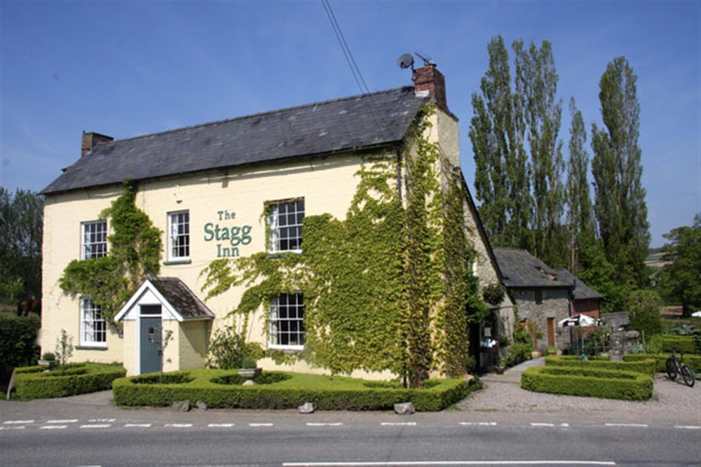 HEREFORDSHIRE - AWARD WINNING COUNTRY PUB 