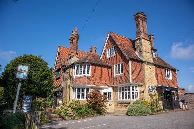 KENT - INVESTMENT SALE OF ICONIC KENT PUB (NET YIELD 7.5%)